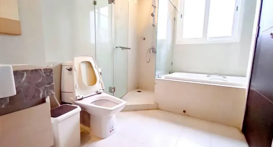For sale 2 bedrooms condo in Khan Na Yao, Bangkok