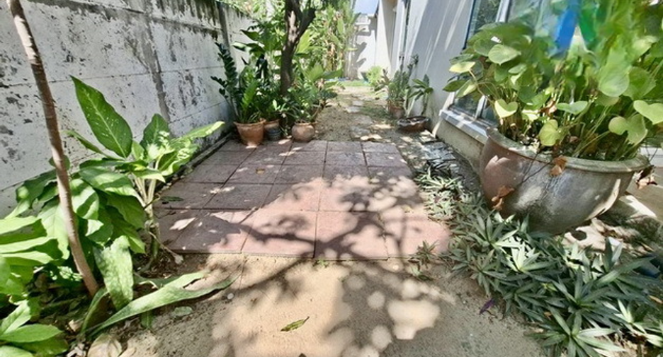 À louer 3 chambres maison à Phra Pradaeng, Samut Prakan