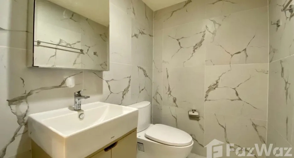 For rent 1 bed condo in Thon Buri, Bangkok