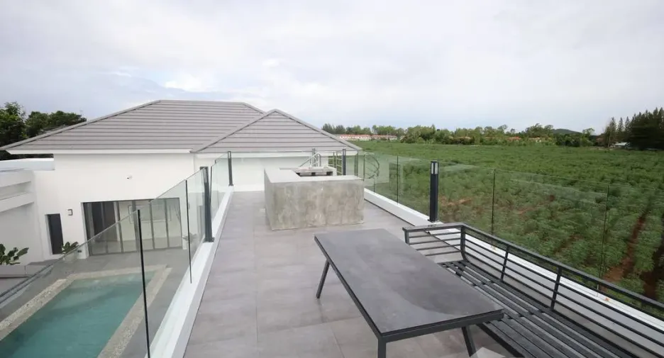 For sale 5 ベッドルーム villa in Bang Lamung, Chonburi