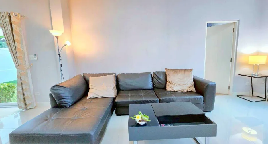 For rent 4 bedrooms house in Mueang Chiang Mai, Chiang Mai