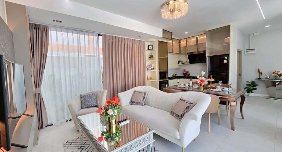 For rent 3 bedrooms villa in Bang Lamung, Chonburi