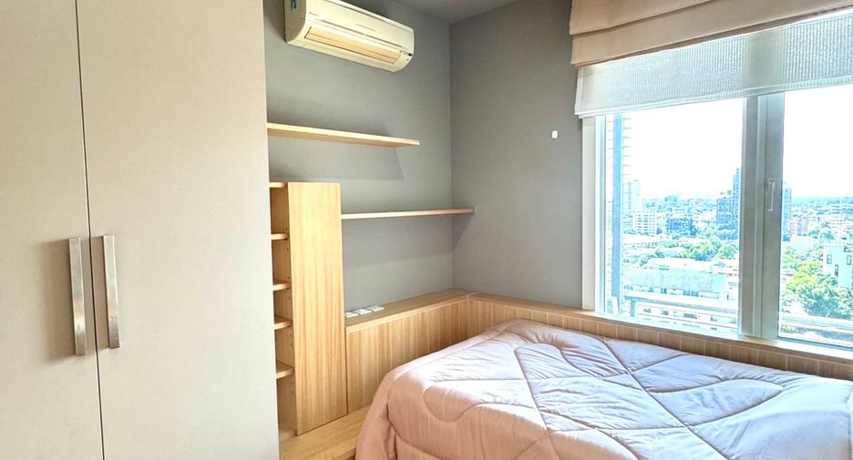 For rent 2 bedrooms condo in Khlong Toei, Bangkok