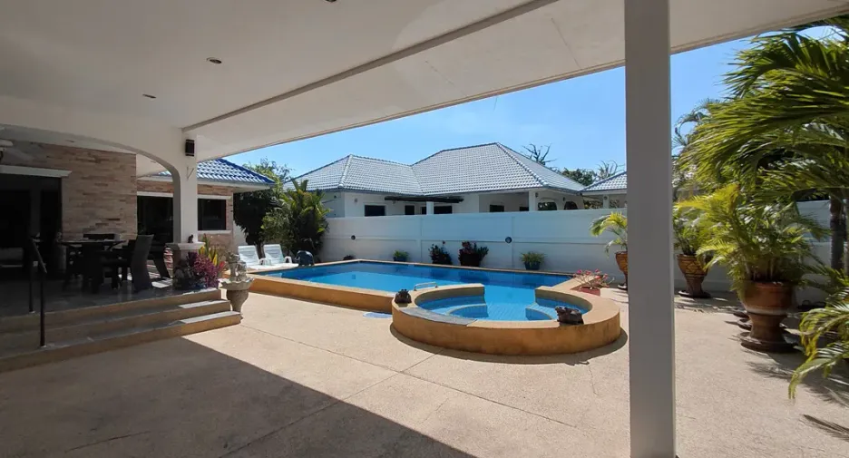Haus zum Kauf mit 3 Zimmer in Cha Am, Phetchaburi