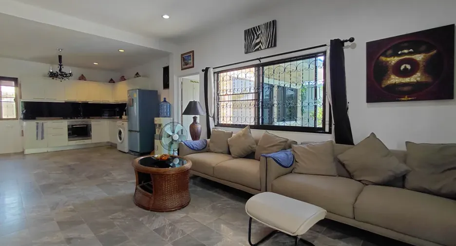 Haus zum Kauf mit 3 Zimmer in Cha Am, Phetchaburi