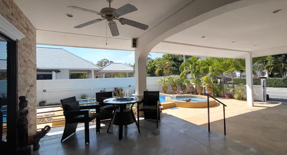 Haus zum Kauf mit 3 Zimmer in Cha Am, Phetchaburi