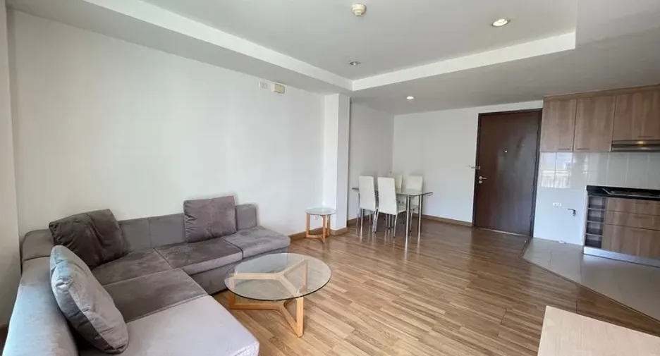 For rent 3 bedrooms condo in Khlong Toei, Bangkok