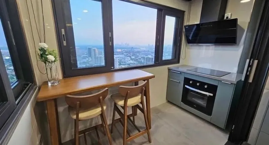 For rent and for sale 3 bedrooms condo in Khlong Toei, Bangkok