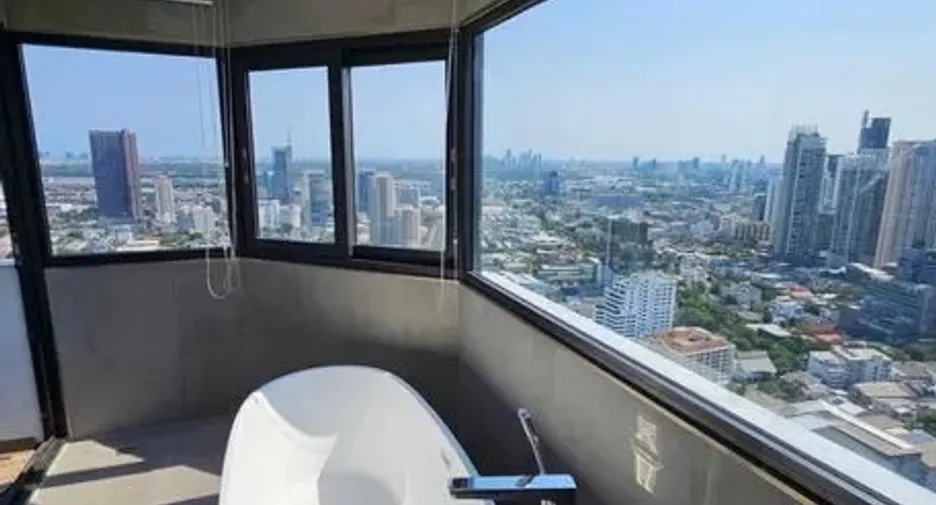 For rent and for sale 3 bedrooms condo in Khlong Toei, Bangkok