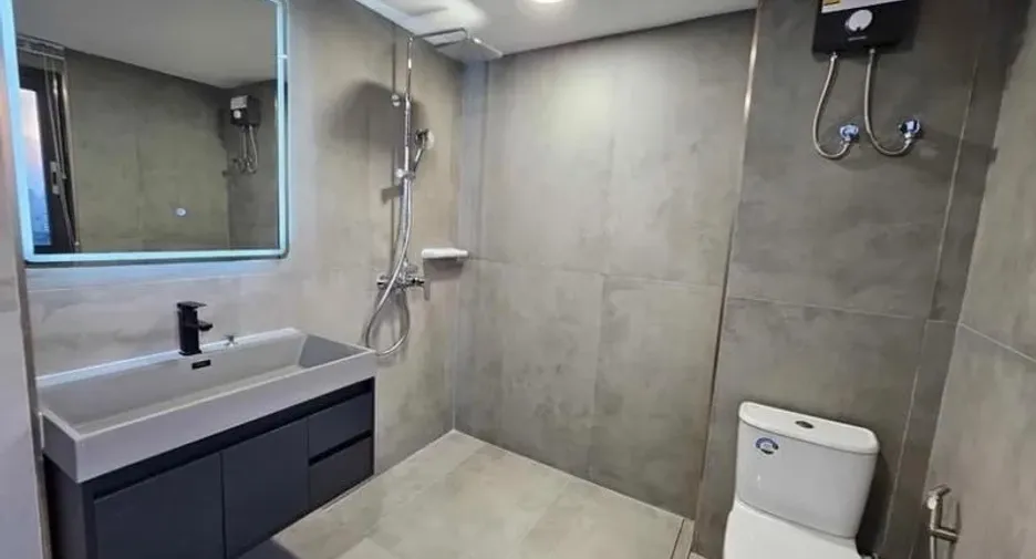 For rent and for sale 3 bedrooms condo in Khlong Toei, Bangkok