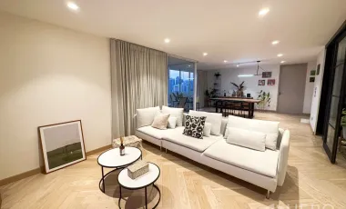For rent and for sale 2 bedrooms condo in Watthana, Bangkok