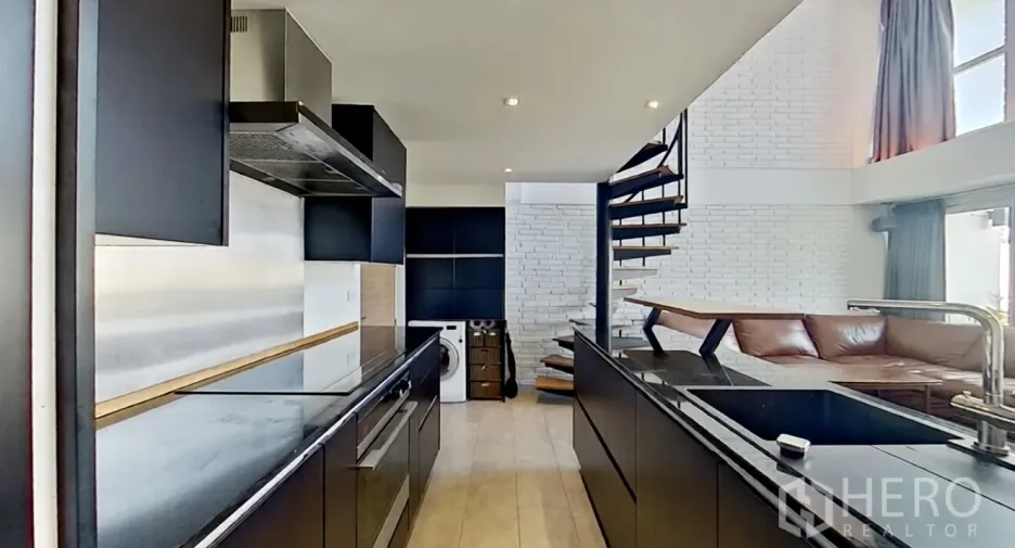 For rent 2 bedrooms condo in Watthana, Bangkok