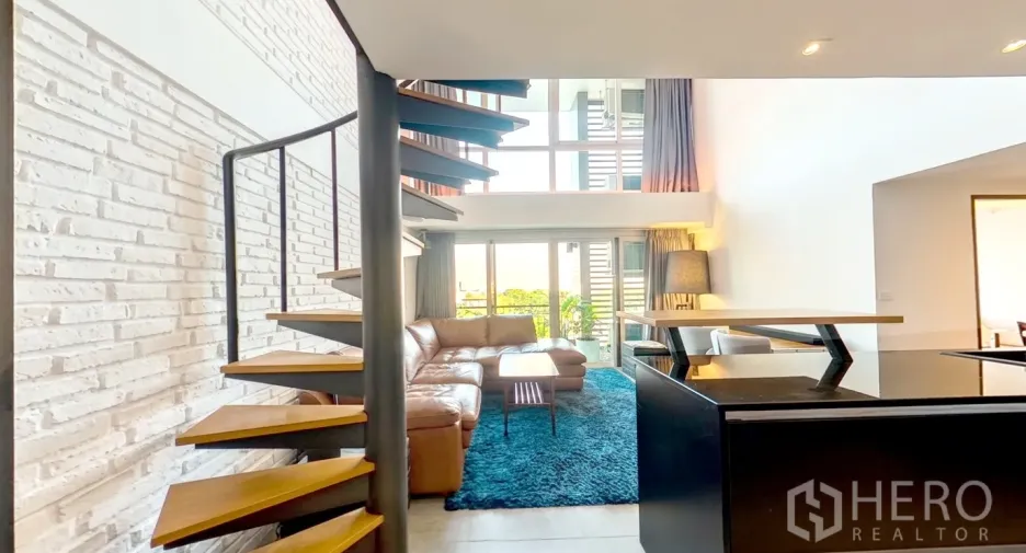 For rent 2 bedrooms condo in Watthana, Bangkok