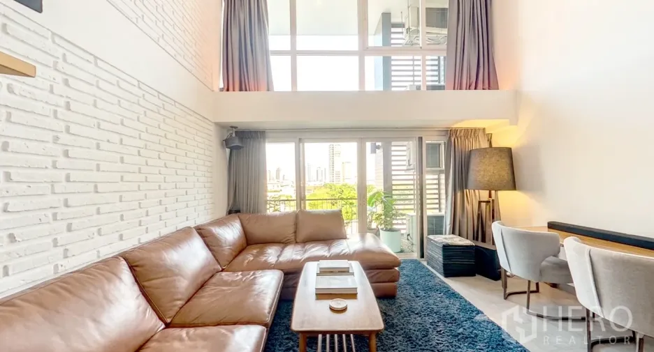 For rent 2 bedrooms condo in Watthana, Bangkok