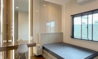 Haus zur Miete und zum Kauf mit 3 Zimmer in Bang Phli, Samut Prakan