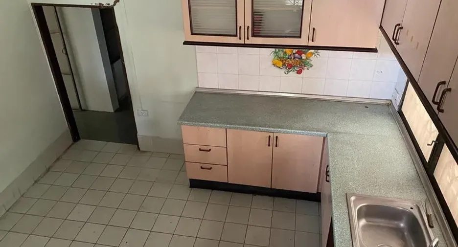 For rent 3 bedrooms house in Watthana, Bangkok