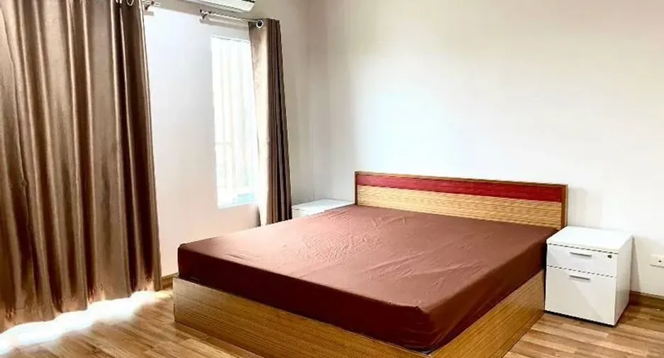 For rent 3 bedrooms townhouse in Suan Luang, Bangkok