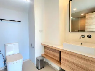 À vendre et à louer 2 chambres condo à Hua Hin, Prachuap Khiri Khan