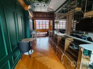 For rent retail Space in Watthana, Bangkok