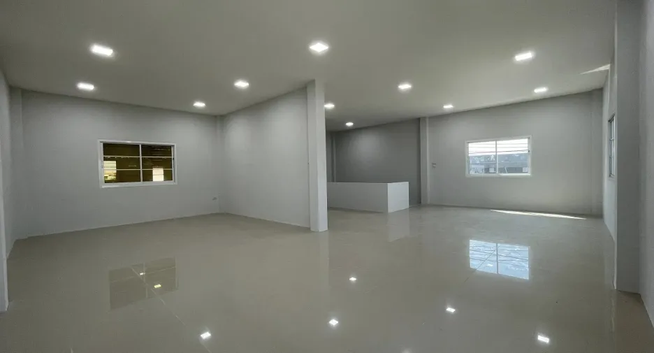 À louer et à vendre entrepôt à Bang Phli, Samut Prakan