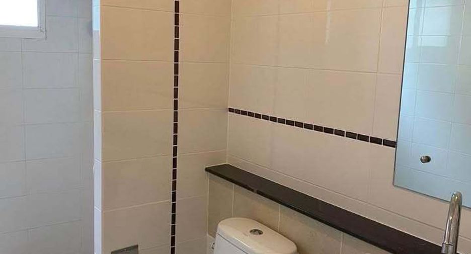 For sale 3 ベッドルーム townhouse in Khan Na Yao, Bangkok