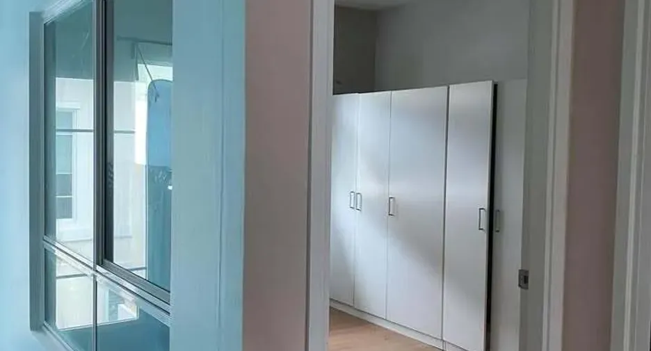 For sale 3 ベッドルーム townhouse in Khan Na Yao, Bangkok