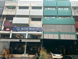Gewerbefläche zum Kauf in Khlong Toei, Bangkok