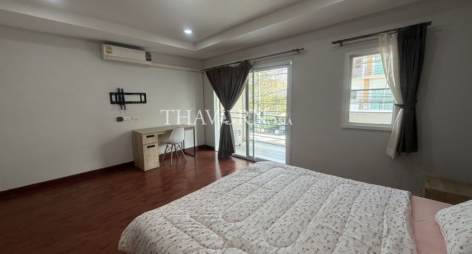 For sale 4 bedrooms house in Bang Lamung, Chonburi