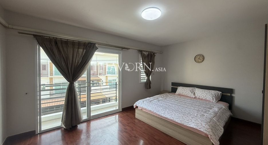 For sale 4 bedrooms house in Bang Lamung, Chonburi