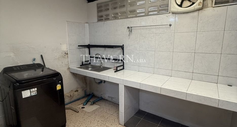 For sale 4 bedrooms house in Bang Lamung, Chonburi