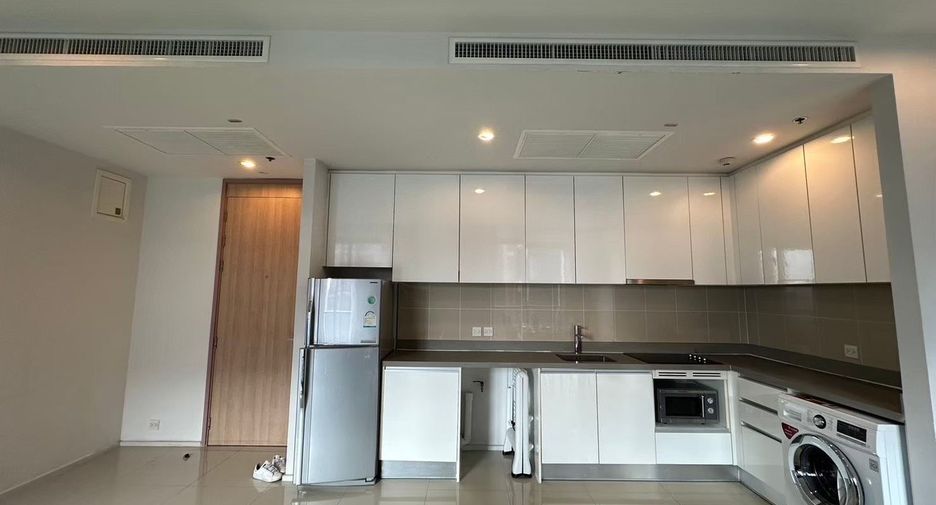 For rent 2 bedrooms condo in Chatuchak, Bangkok
