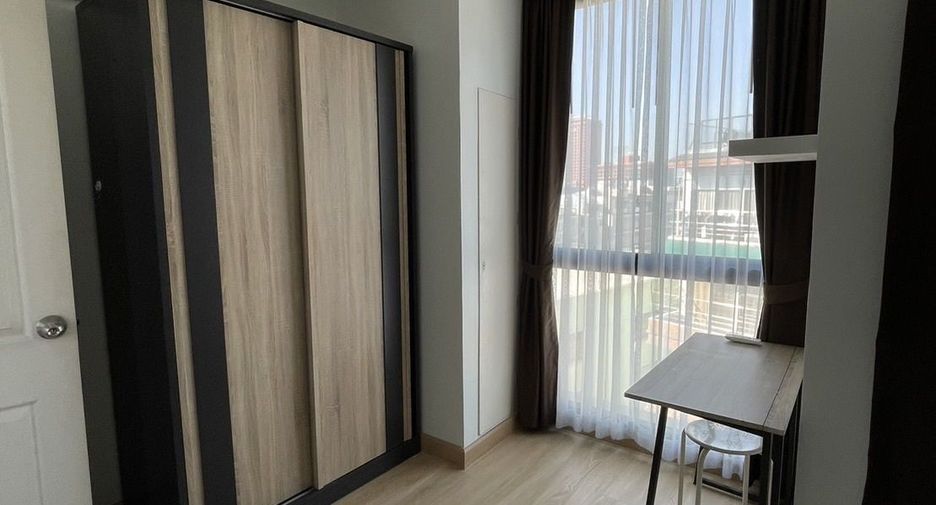 For sale 2 bedrooms condo in Huai Khwang, Bangkok