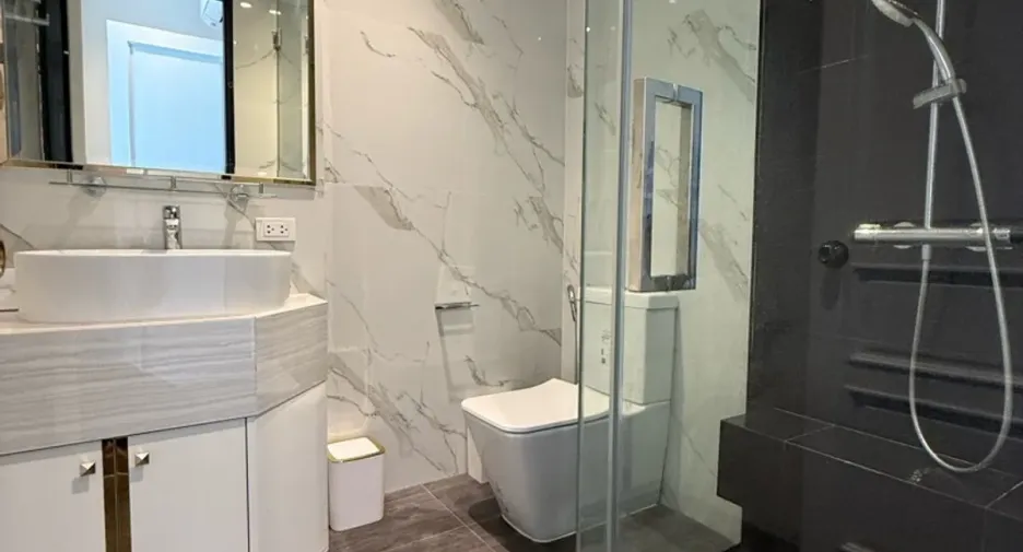 Haus zum Kauf mit 4 Zimmer in Watthana, Bangkok