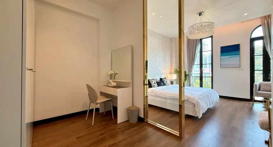 Haus zum Kauf mit 4 Zimmer in Watthana, Bangkok