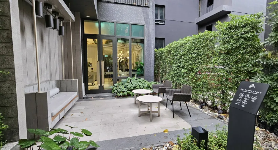 For rent 1 bed condo in Phra Khanong, Bangkok