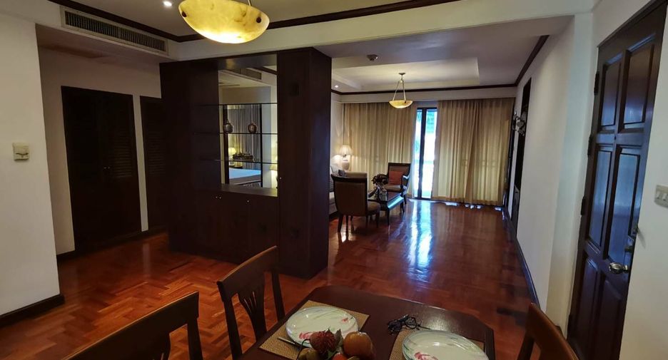 For rent 2 bedrooms condo in Pathum Wan, Bangkok
