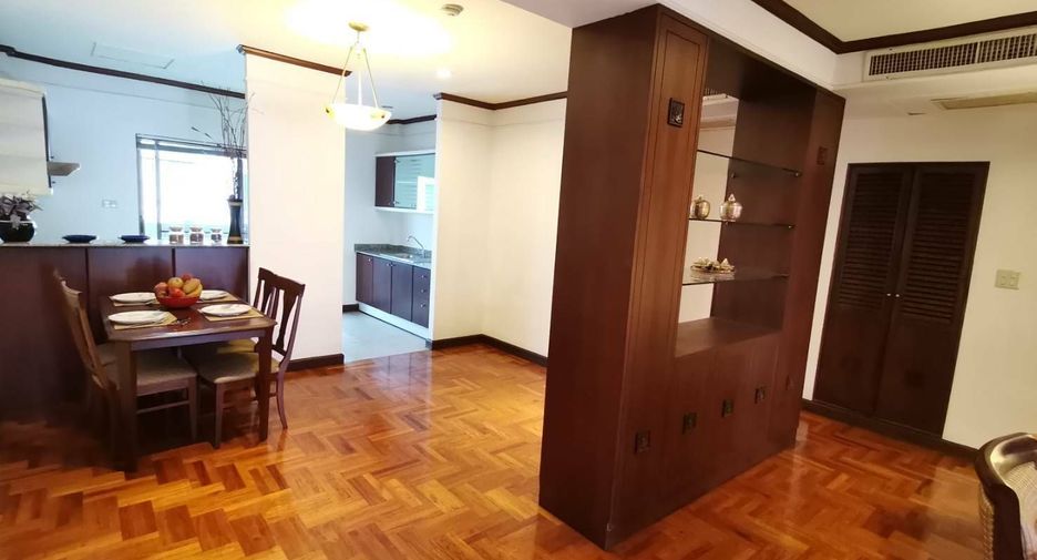 For rent 2 bedrooms condo in Pathum Wan, Bangkok