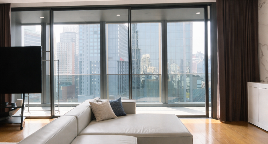 For sale 2 bedrooms condo in Khlong Toei, Bangkok