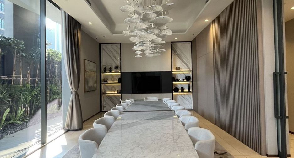 For sale 2 bedrooms condo in Khlong Toei, Bangkok