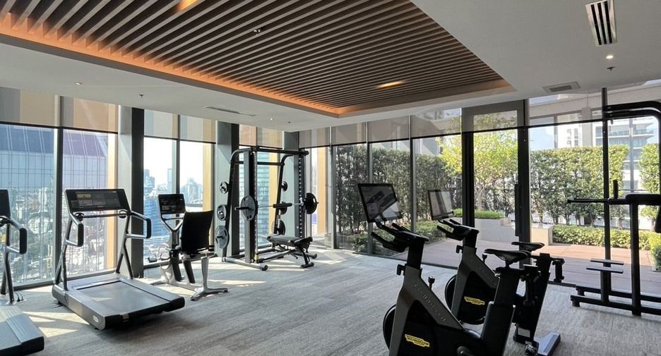 For sale 2 bedrooms condo in Khlong Toei, Bangkok