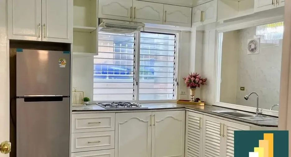 For rent and for sale 5 bedrooms house in Bang Lamung, Chonburi