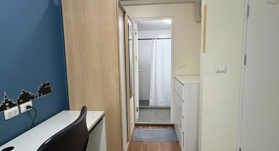 For rent 2 bedrooms condo in Bang Kapi, Bangkok