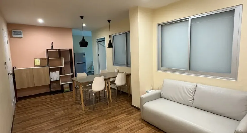 For rent 2 bedrooms condo in Bang Kapi, Bangkok