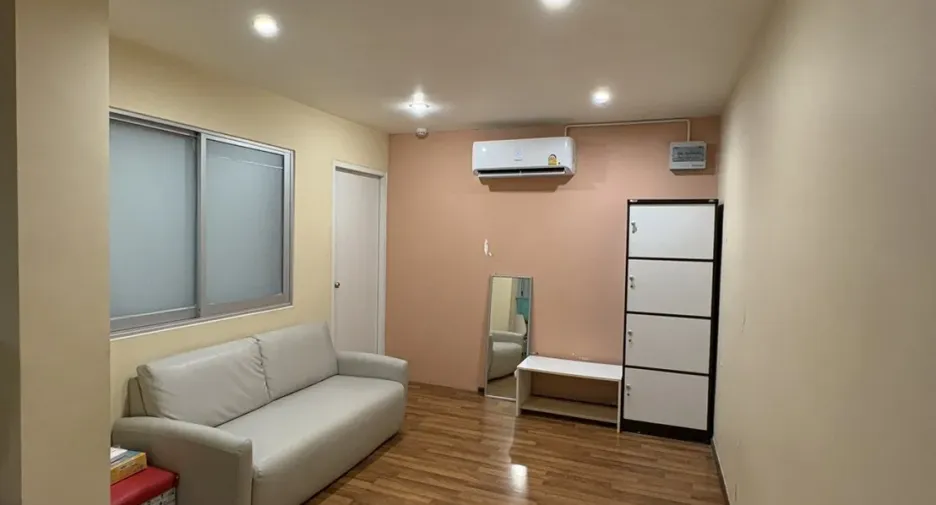 For rent 2 bedrooms condo in Bang Kapi, Bangkok