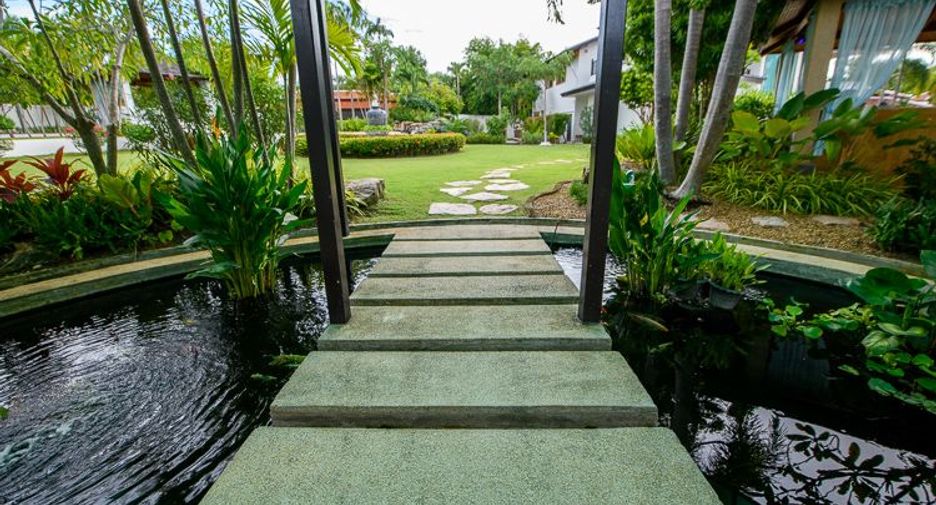 For sale 9 bedrooms house in Sattahip, Chonburi