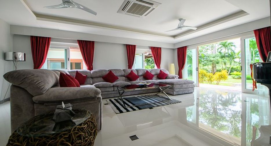 For sale 9 bedrooms house in Sattahip, Chonburi