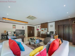 Haus zum Kauf mit 4 Zimmer in Bang Lamung, Chonburi
