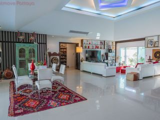 Haus zum Kauf mit 4 Zimmer in Bang Lamung, Chonburi