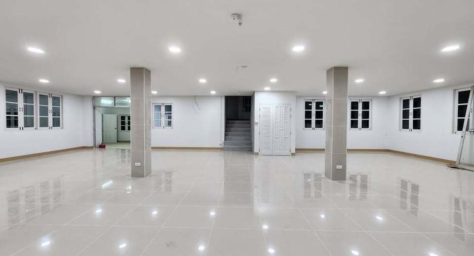 出售 4 卧室 独立屋 在 Mueang Chiang Mai, Chiang Mai