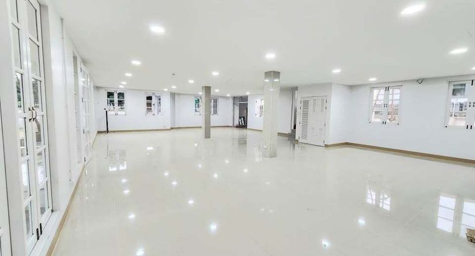 出售 4 卧室 独立屋 在 Mueang Chiang Mai, Chiang Mai